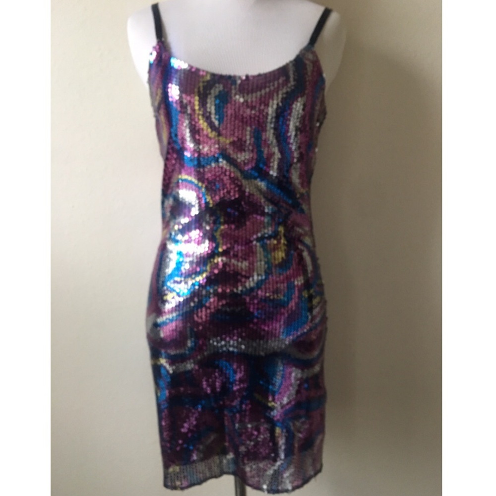 HOLIDAY PICK 🎉 Sequined Slip Dress